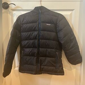 Patagonia, kids large, navy blue boys winter coat